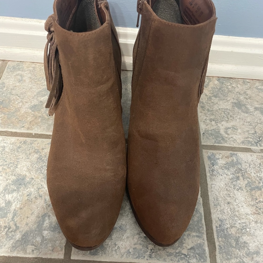 Fergicious Booties - Picture 4 of 4